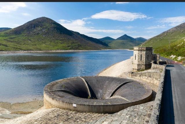 Moneydarragh Cottage With Uninterrupted Mountain And Sea Views- Hot Tub Available For Hire Annalong Exterior foto