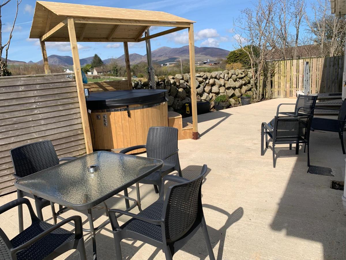 Moneydarragh Cottage With Uninterrupted Mountain And Sea Views- Hot Tub Available For Hire Annalong Exterior foto