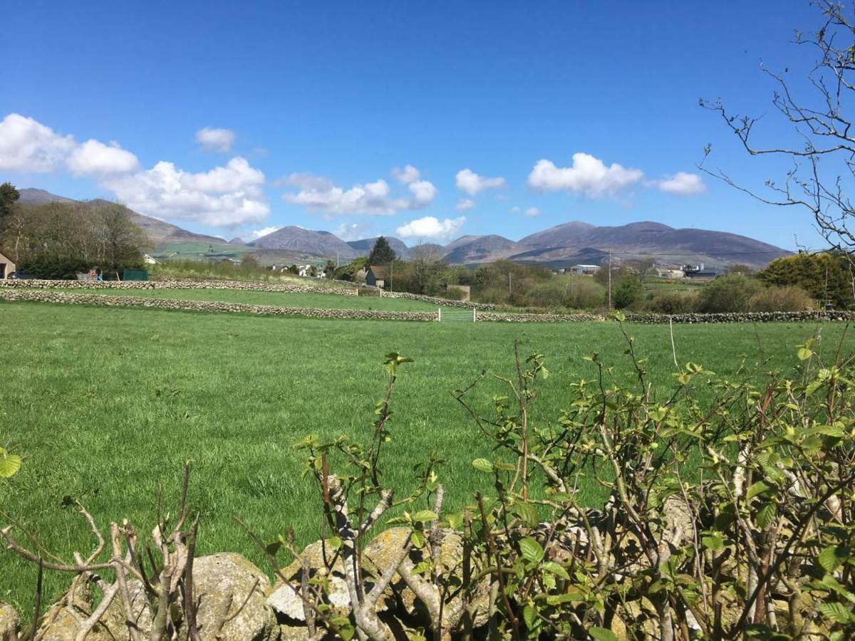Moneydarragh Cottage With Uninterrupted Mountain And Sea Views- Hot Tub Available For Hire Annalong Exterior foto